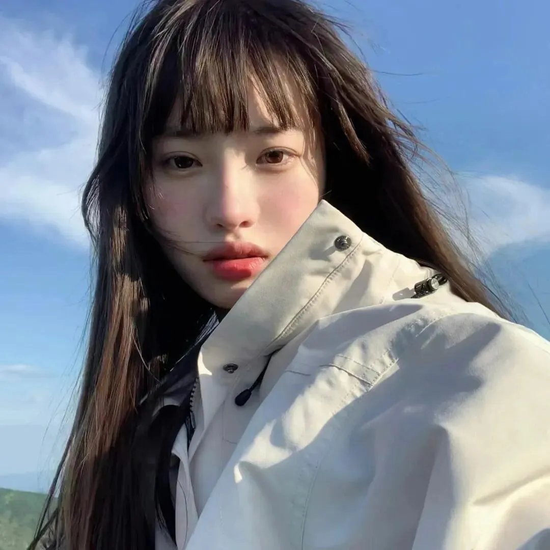 冲浪女孩布鲁娜